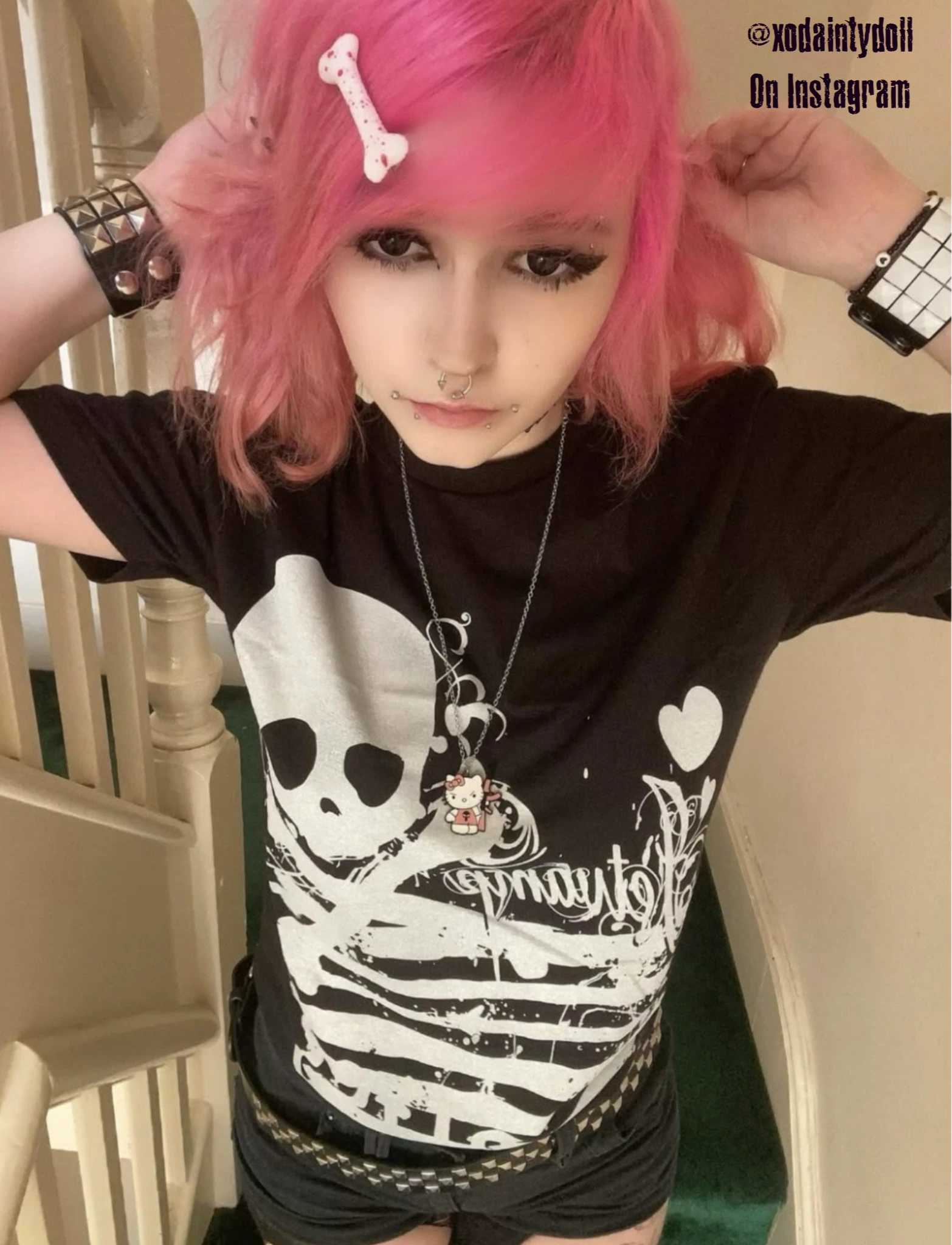 Extra Crossbones Tee Photo